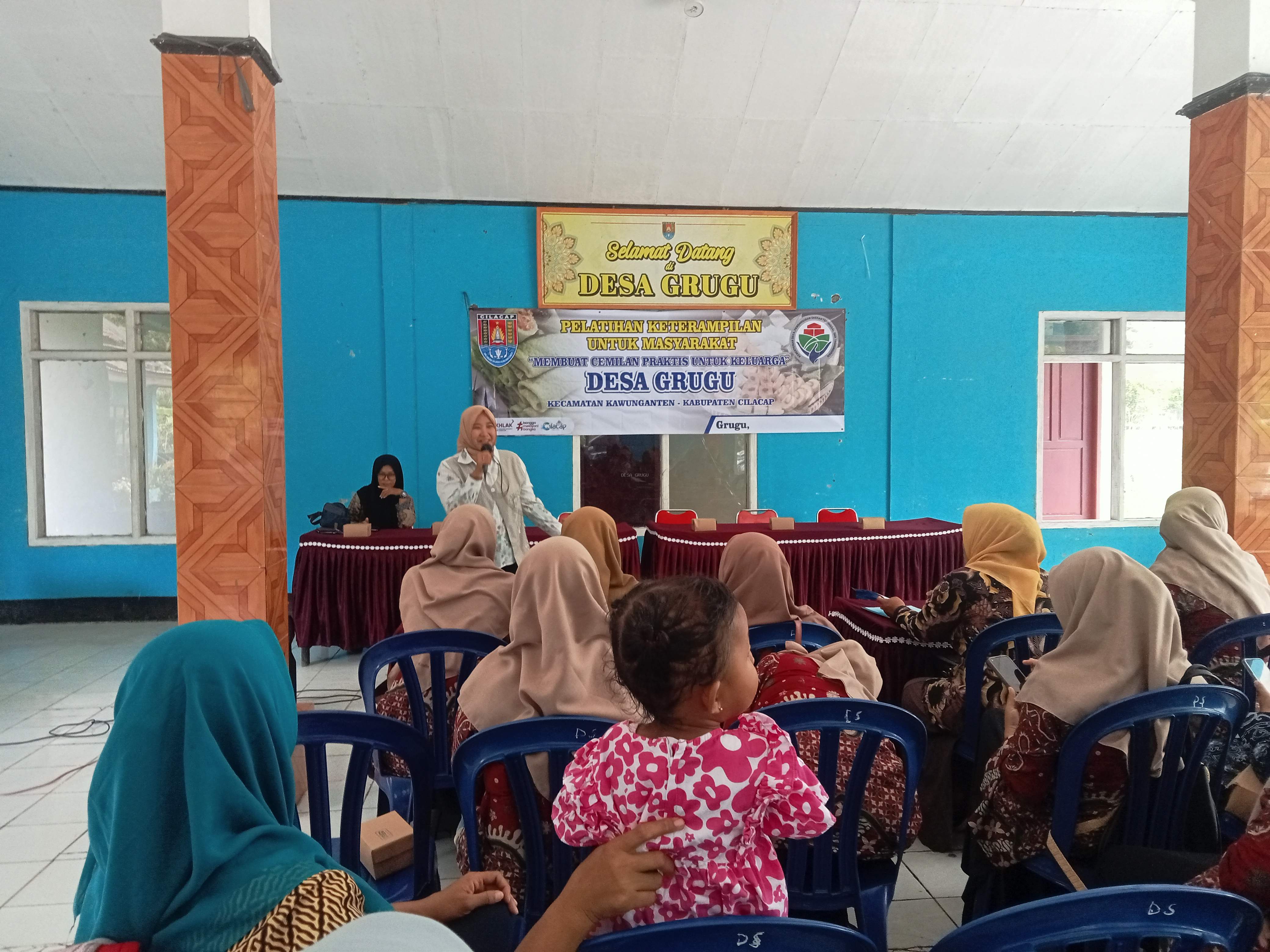 PELATIHAN KETERAMPILAN UNTUK MASYARAKAT